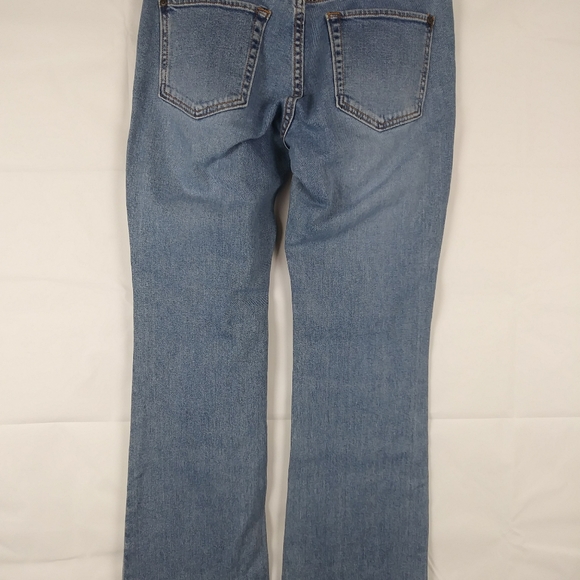 Gap Curvy Bootcut Blue Jeans Size 8A - Picture 3 of 6